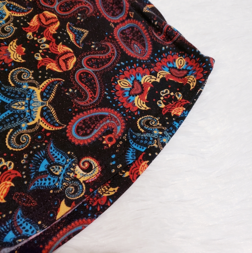 ๐ท3/$10 Lularoe Randy top - Picture 3 of 5